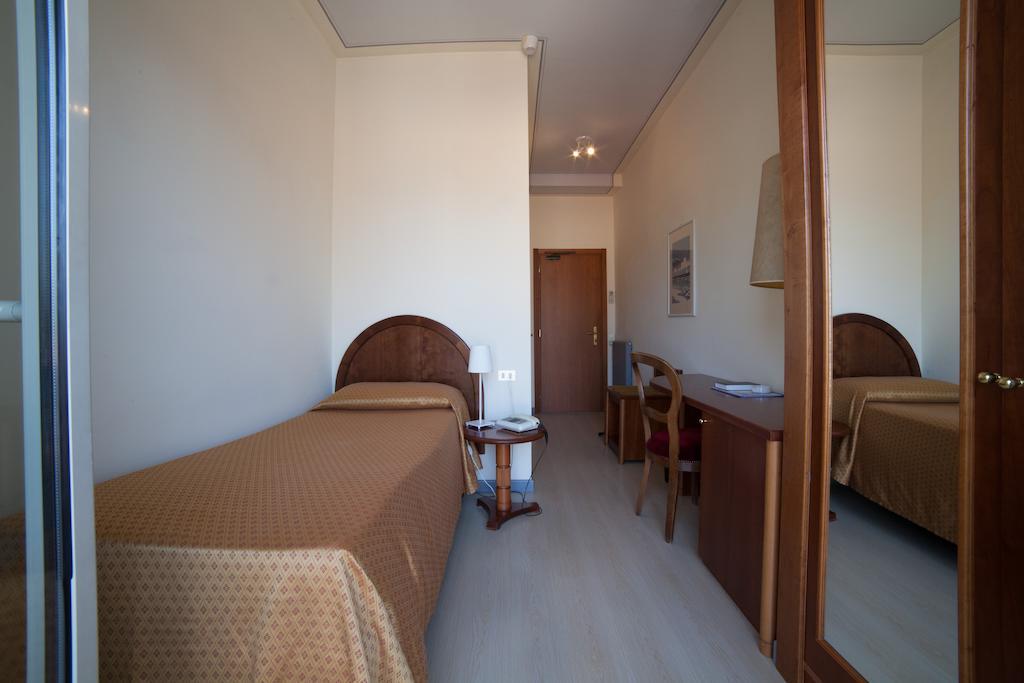 Albergo Miralago Вербанія Номер фото